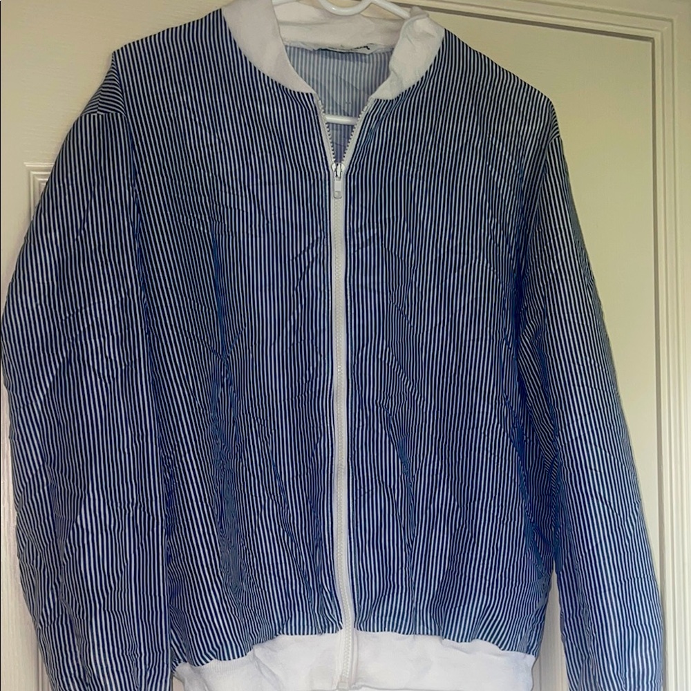 Vintage Pierre Cardin Striped Blue and White Zip-Up Jacket size m